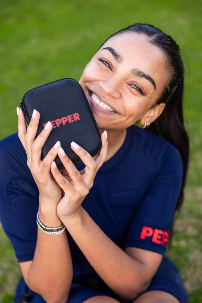 PEPPER EMS suit girl with battery