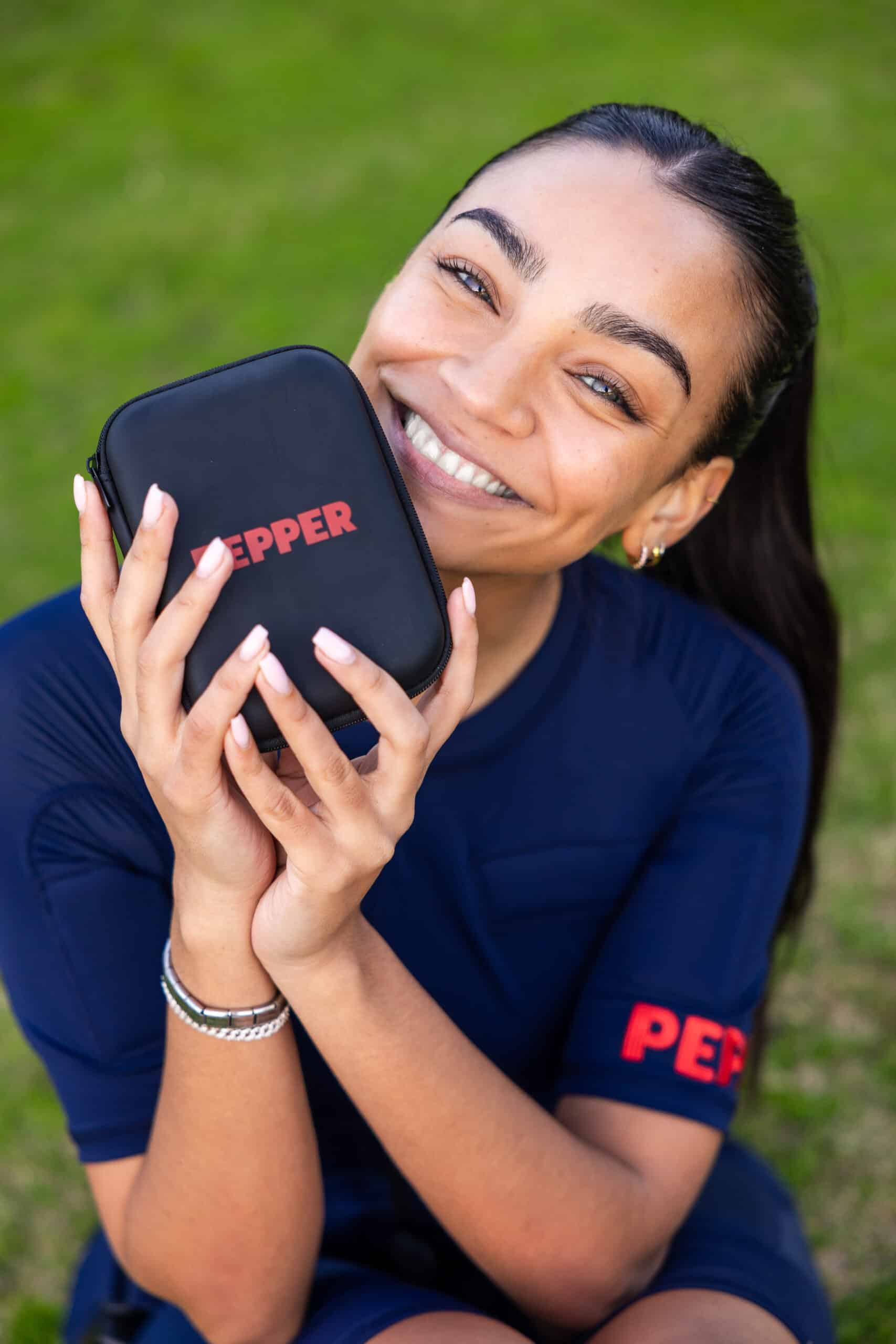 PEPPER EMS suit girl with battery